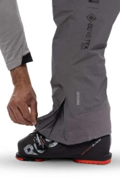 686 GORE-TEX Pro 3L Hydrastash Thermagraph Bib 2022-2023 -Volcom Store 686 gore tex pro 3l hydrastash thermagraph bib 2022 2023 ski pro 15366610