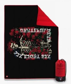 686 X Grateful Dead Waterproof Hodded Puffer Blanket 2022-2023 -Volcom Store 686 x grateful dead waterproof hodded puffer blanket 2022 2023 ski pro 671974381